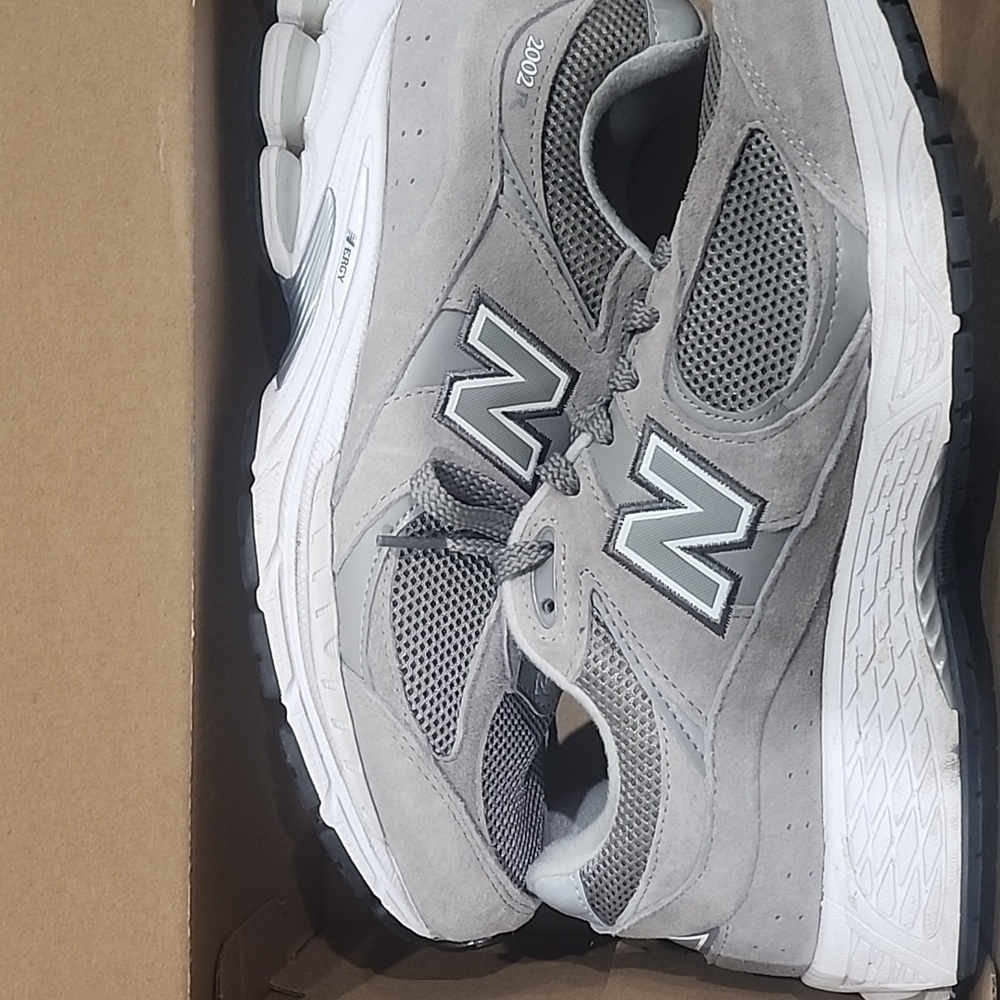 New Balance Men's Gray and White Sneakers